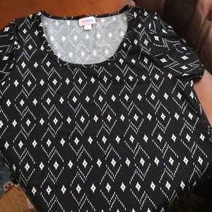 Lularoe classic tee